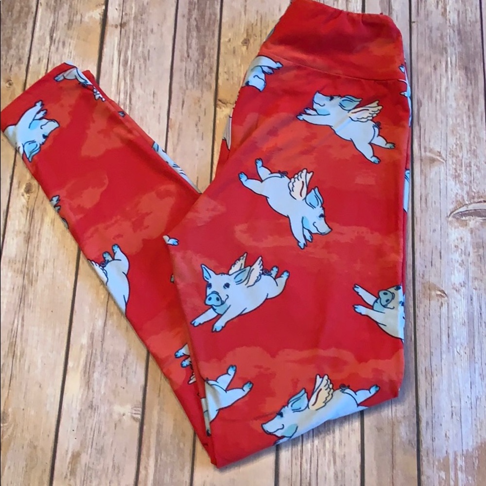 LULAROE LLR LEGGINGS WHEN PIGS FLY RED ONE SIZE OS